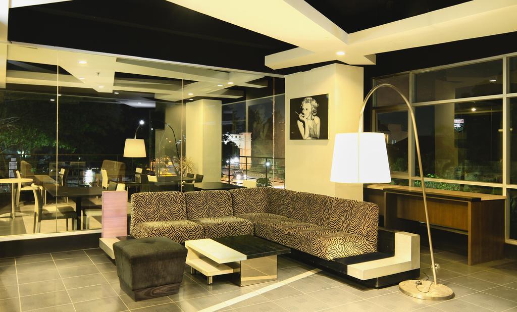 Valore Hotel Cimahi Dış mekan fotoğraf
