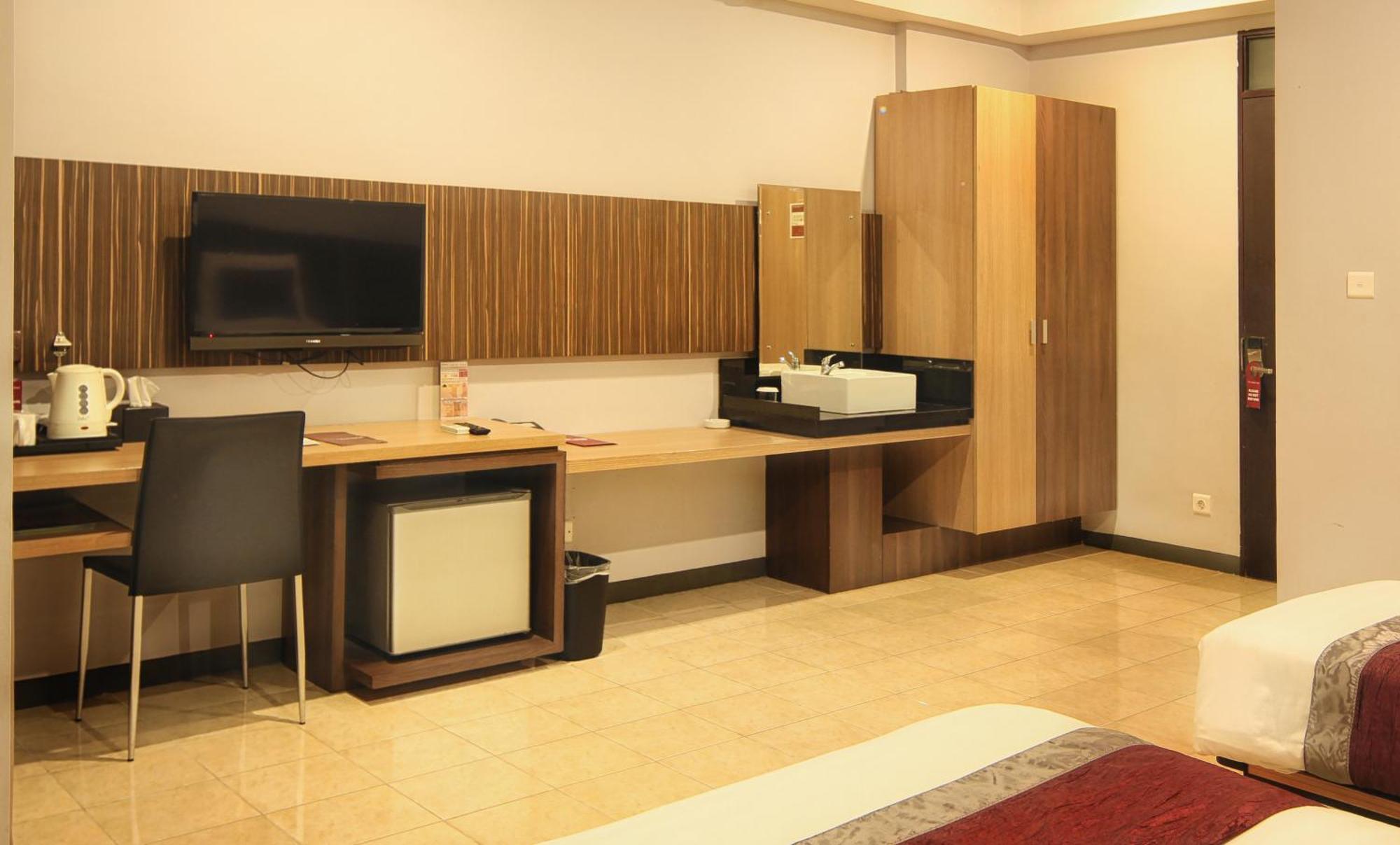 Valore Hotel Cimahi Dış mekan fotoğraf