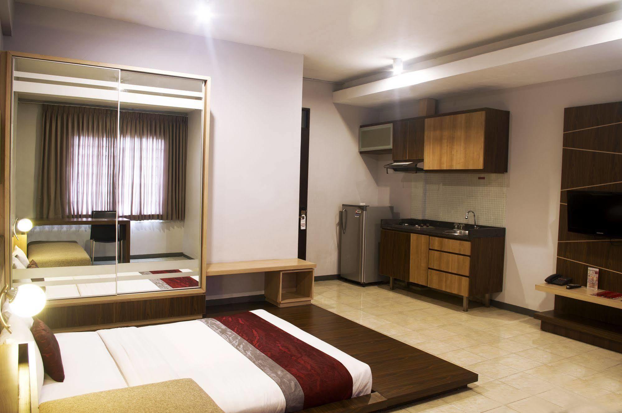 Valore Hotel Cimahi Dış mekan fotoğraf